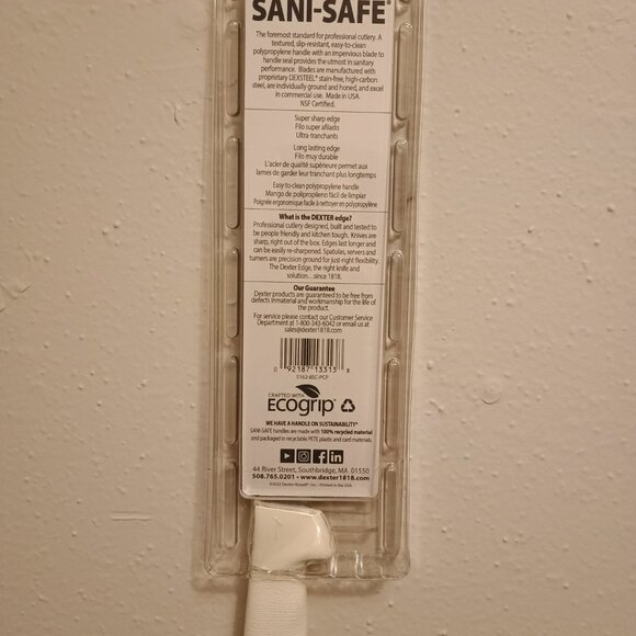 Dexter-Russell Sani-Safe Scalloped Bread Knife, Carbon Steel Blade, 8-Inch - Picture 2 of 7